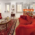Chiado Апартаменти