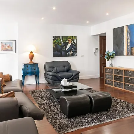 Apartment Chiado *