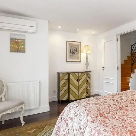 Apartment Chiado *